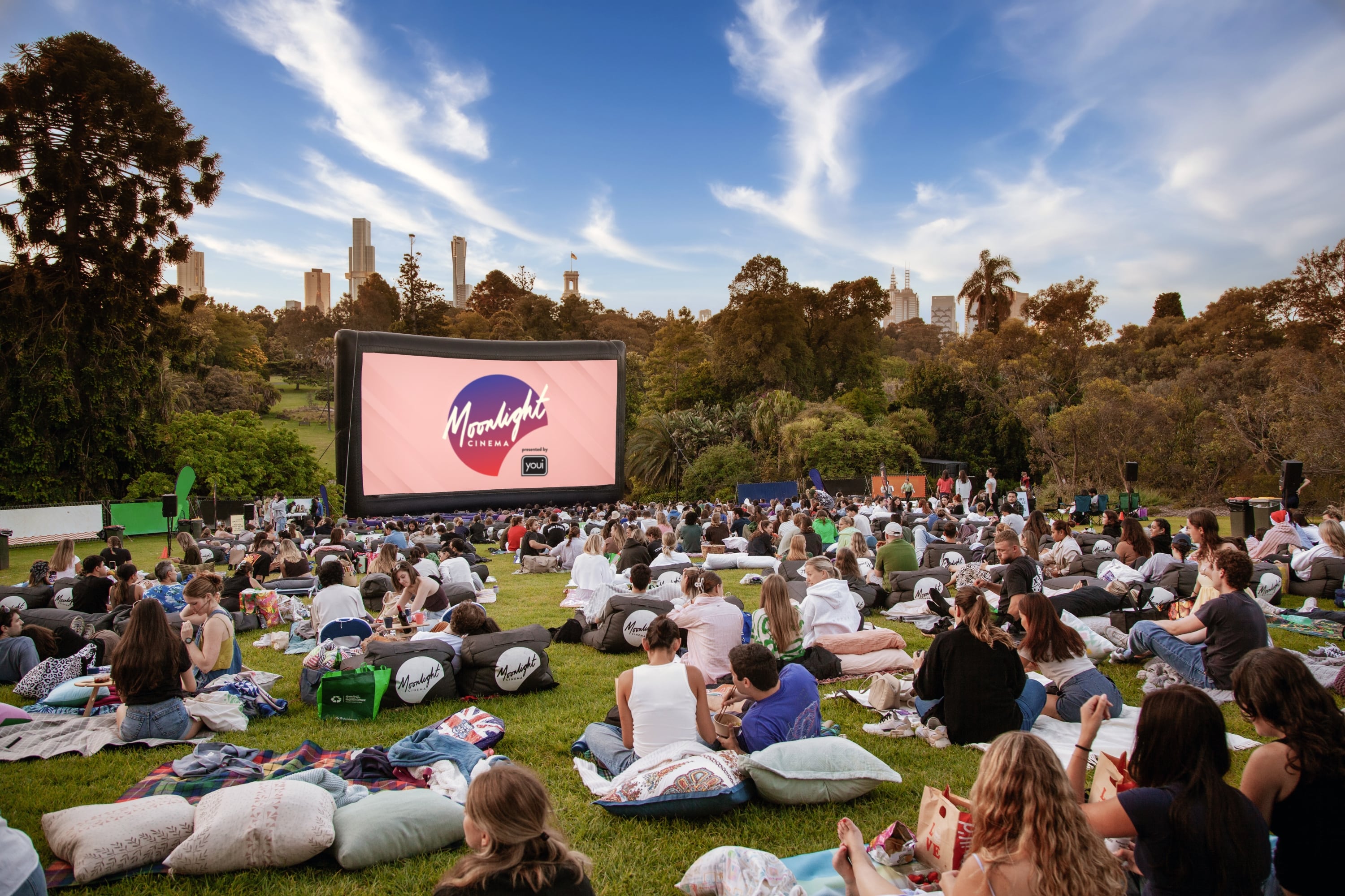 MC0007 Moonlightcinema MEL Wide 1 HR Min